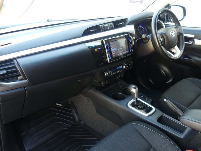 2019 Toyota Hilux SR5