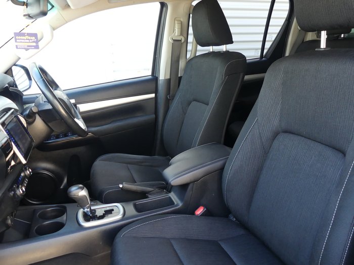 2019 Toyota Hilux SR5