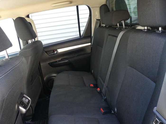 2019 Toyota Hilux SR5