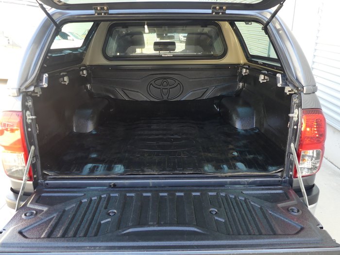 2019 Toyota Hilux SR5