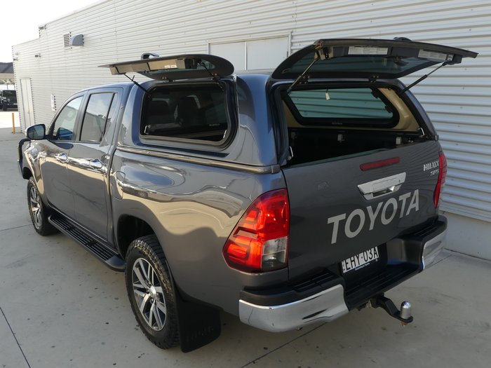2019 Toyota Hilux SR5
