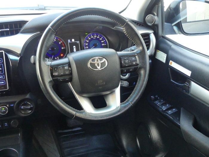 2019 Toyota Hilux SR5