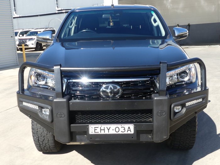 2019 Toyota Hilux SR5
