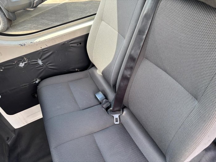 2015 Toyota Hiace Commuter