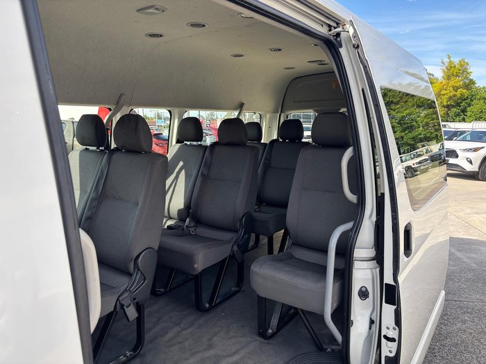 2015 Toyota Hiace Commuter