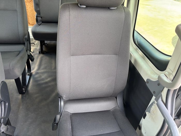 2015 Toyota Hiace Commuter