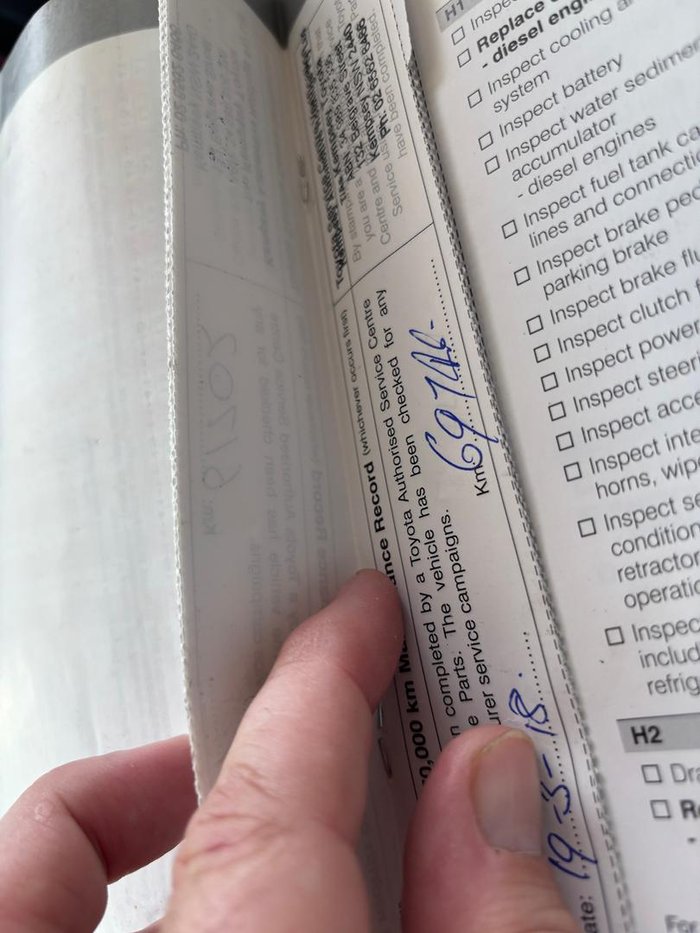 2015 Toyota Hiace Commuter