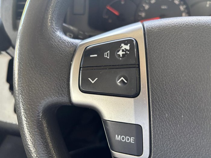 2015 Toyota Hiace Commuter