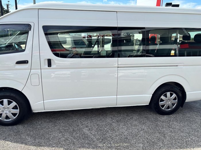 2015 Toyota Hiace Commuter