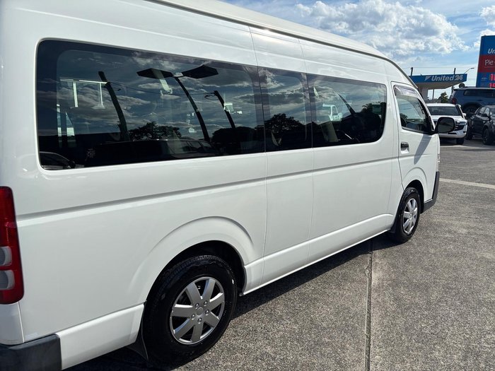 2015 Toyota Hiace Commuter
