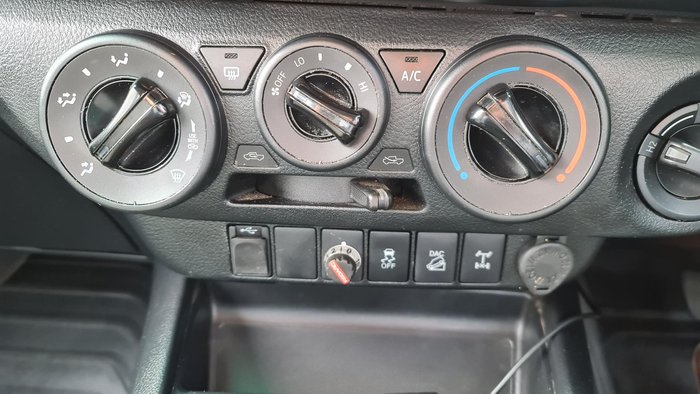 2018 Toyota Hilux SR