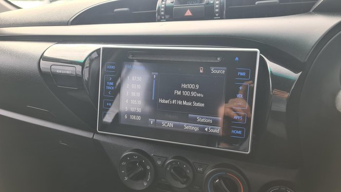 2018 Toyota Hilux SR