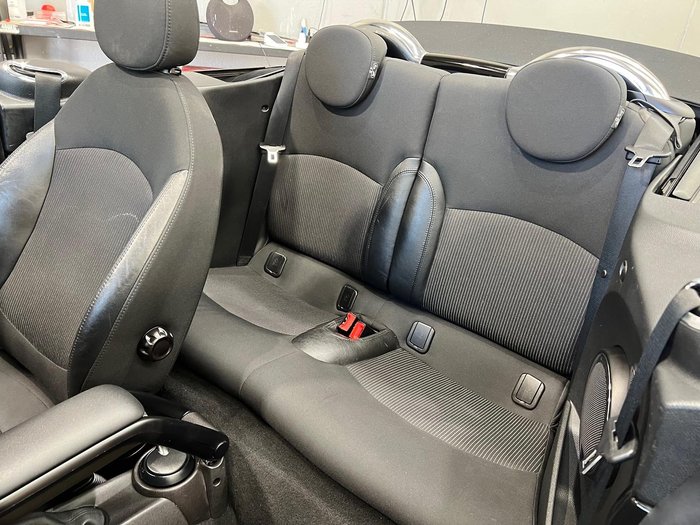 2012 MINI Cabrio Cooper R57 LCI White Silver