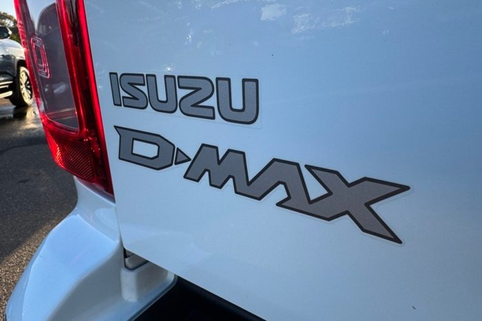 2023 Isuzu D-MAX SX (4x2) HIGH-RIDE RG1 MY23 Mineral White (527)
