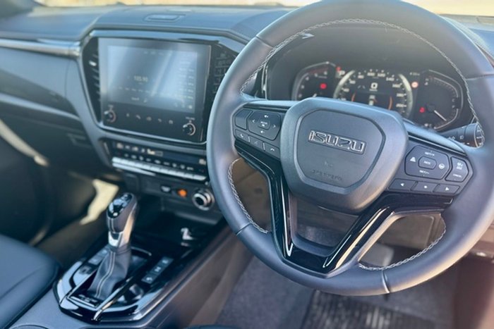 2024 Isuzu D-MAX BLADE MY24 4X4 Dual Range Sunstone Orange (595)