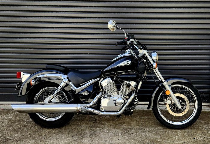 2008 Suzuki Intruder 250LC (VL250) Intruder Black