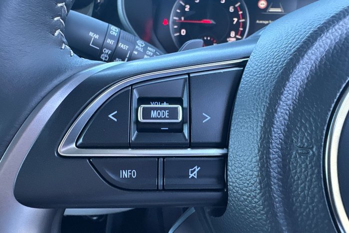 2025 Suzuki Swift Hybrid GLX