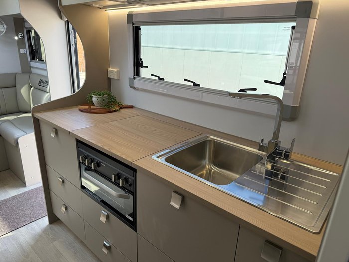 2025 Millard Mflow Series Ii Rear Club