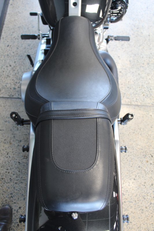 2018 Harley-davidson FLFBS FAT BOY VIVID BLACK