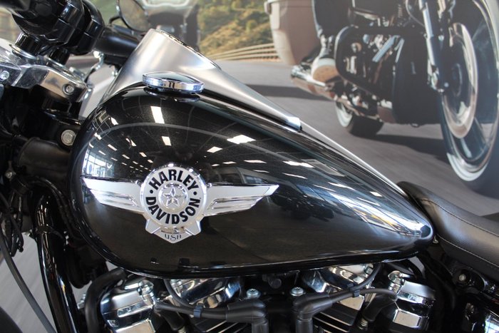 2018 Harley-davidson FLFBS FAT BOY VIVID BLACK