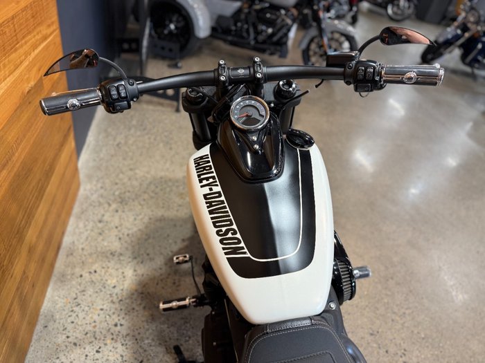 2018 Harley-davidson FXFBS FAT BOB S (114) White