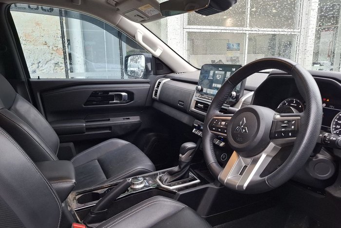 2024 Mitsubishi Triton GLS