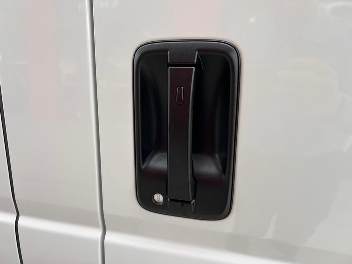 2025 Isuzu N Series NQR 88/80-190 AM C42