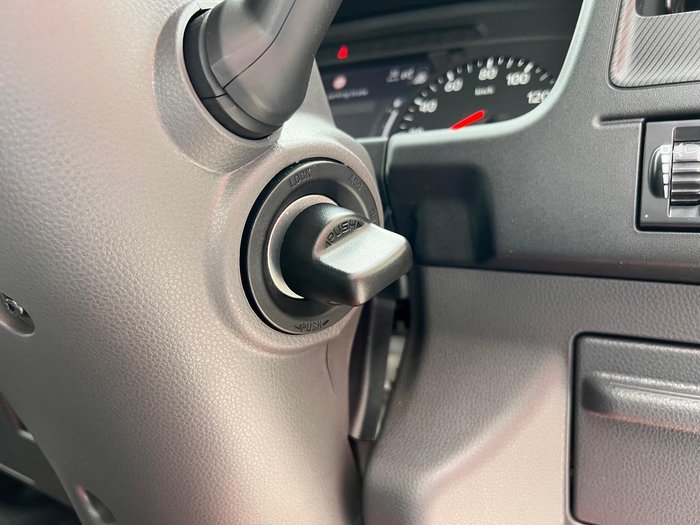 2025 Isuzu N Series NQR 88/80-190 AM C42