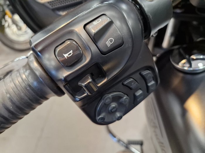 2016 Indian CHIEFTAIN Thunder Black