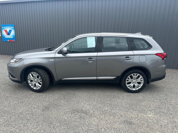 2020 Mitsubishi Outlander ES