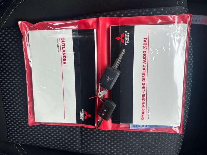 2020 Mitsubishi Outlander ES