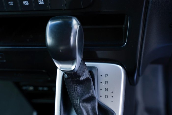 2021 Hyundai STARIA LOAD US4.V1 MY22 Creamy White