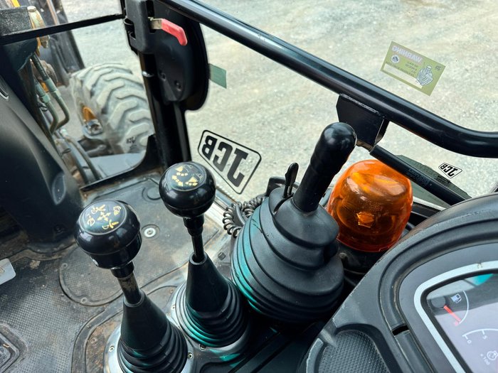 2017 JCB 3Cx Backhoe