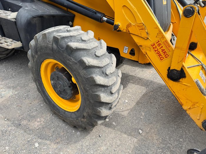 2017 JCB 3Cx Backhoe