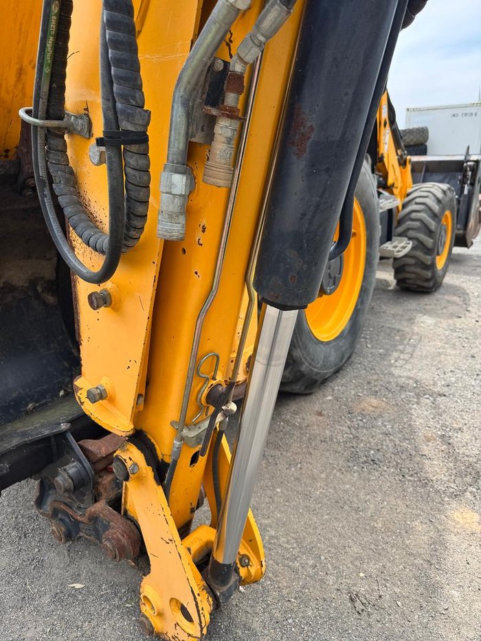 2017 JCB 3Cx Backhoe