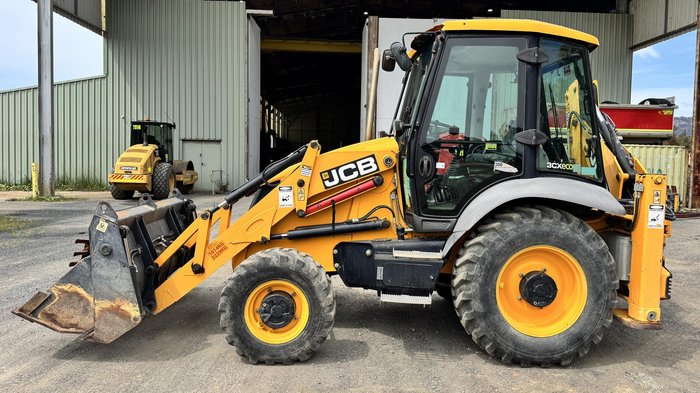2017 JCB 3Cx Backhoe