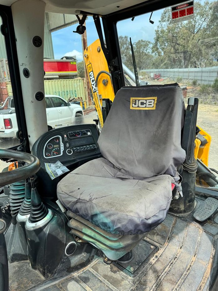 2017 JCB 3Cx Backhoe