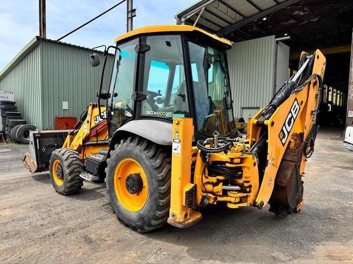 2017 JCB 3Cx Backhoe