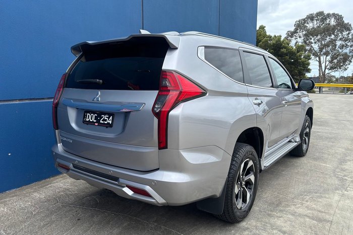 2024 Mitsubishi Pajero Sport GLS