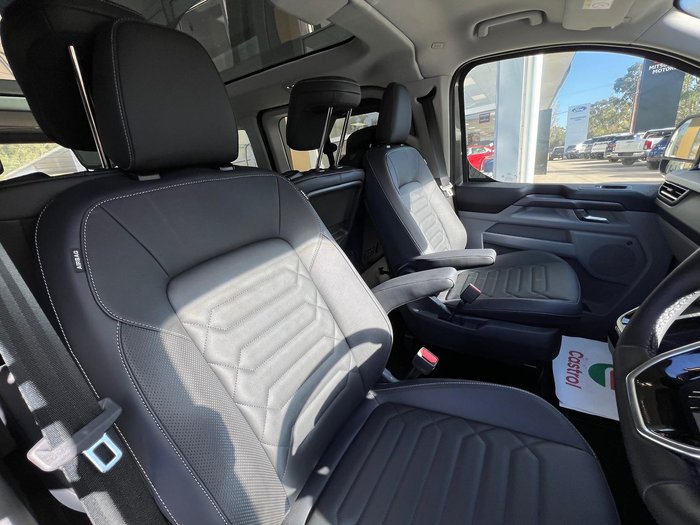2025 Ford Tourneo Titanium X
