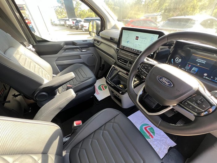 2025 Ford Tourneo Titanium X