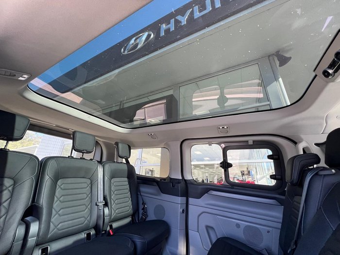 2025 Ford Tourneo Titanium X
