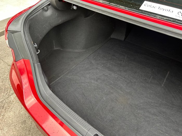 2020 Toyota Camry Ascent Sport