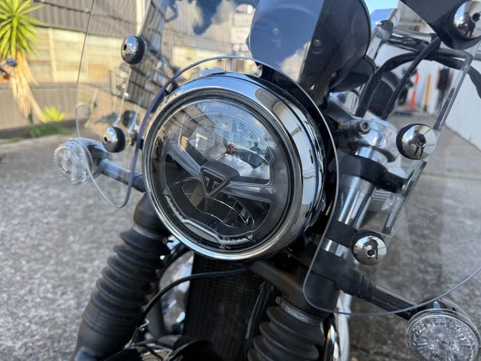 2018 Triumph BONNEVILLE SPEEDMASTER Black/White