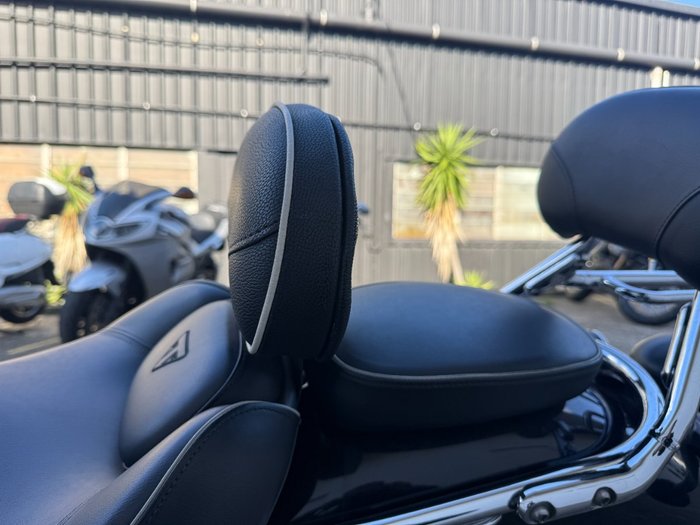 2018 Triumph BONNEVILLE SPEEDMASTER Black/White