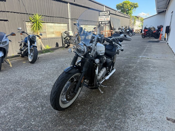 2018 Triumph BONNEVILLE SPEEDMASTER Black/White