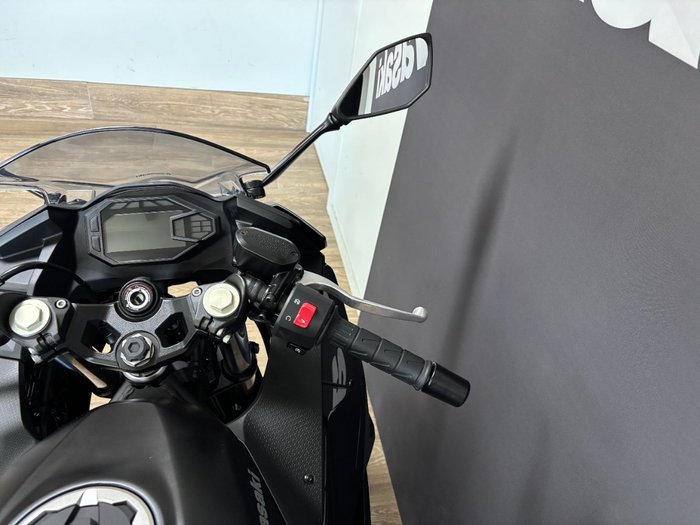 2026 Kawasaki Ninja 500 EX500GTFNW Black