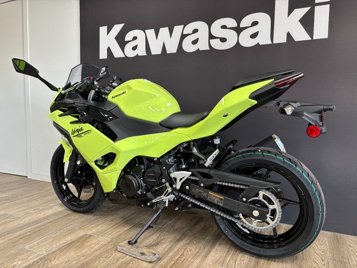2026 Kawasaki Ninja 500 EX500GTFNW GREEN