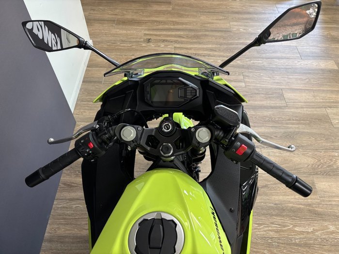 2026 Kawasaki Ninja 500 EX500GTFNW GREEN