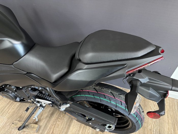 2026 Kawasaki Ninja 500 EX500GTFNW BLACK